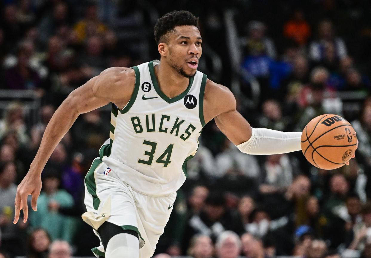 包含重磅！密尔沃基雄鹿今晚刷新队史纪录印第安纳步行者再遭质疑备战NBA总决赛，犹他爵士围绕德国杯更衣室发声的词条